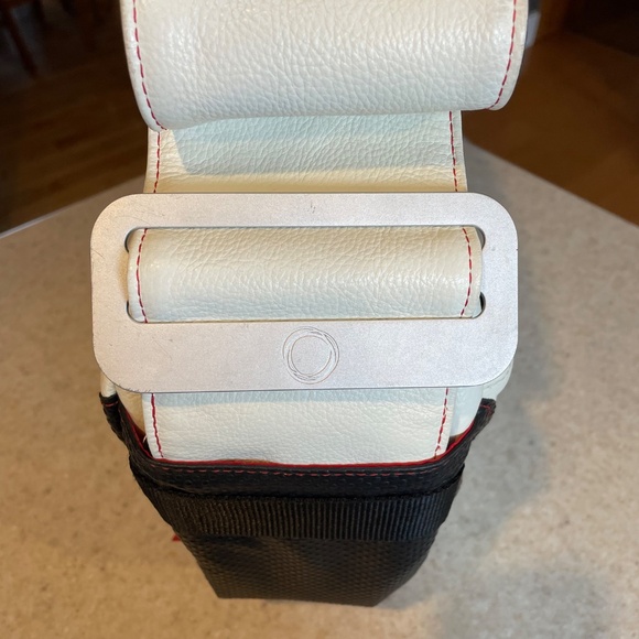 Bugaboo Diaper Bag RED Special Collection Leather Modern Crossbody White - Picture 8 of 15